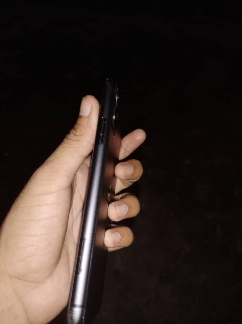 Apple iPhone 11 2