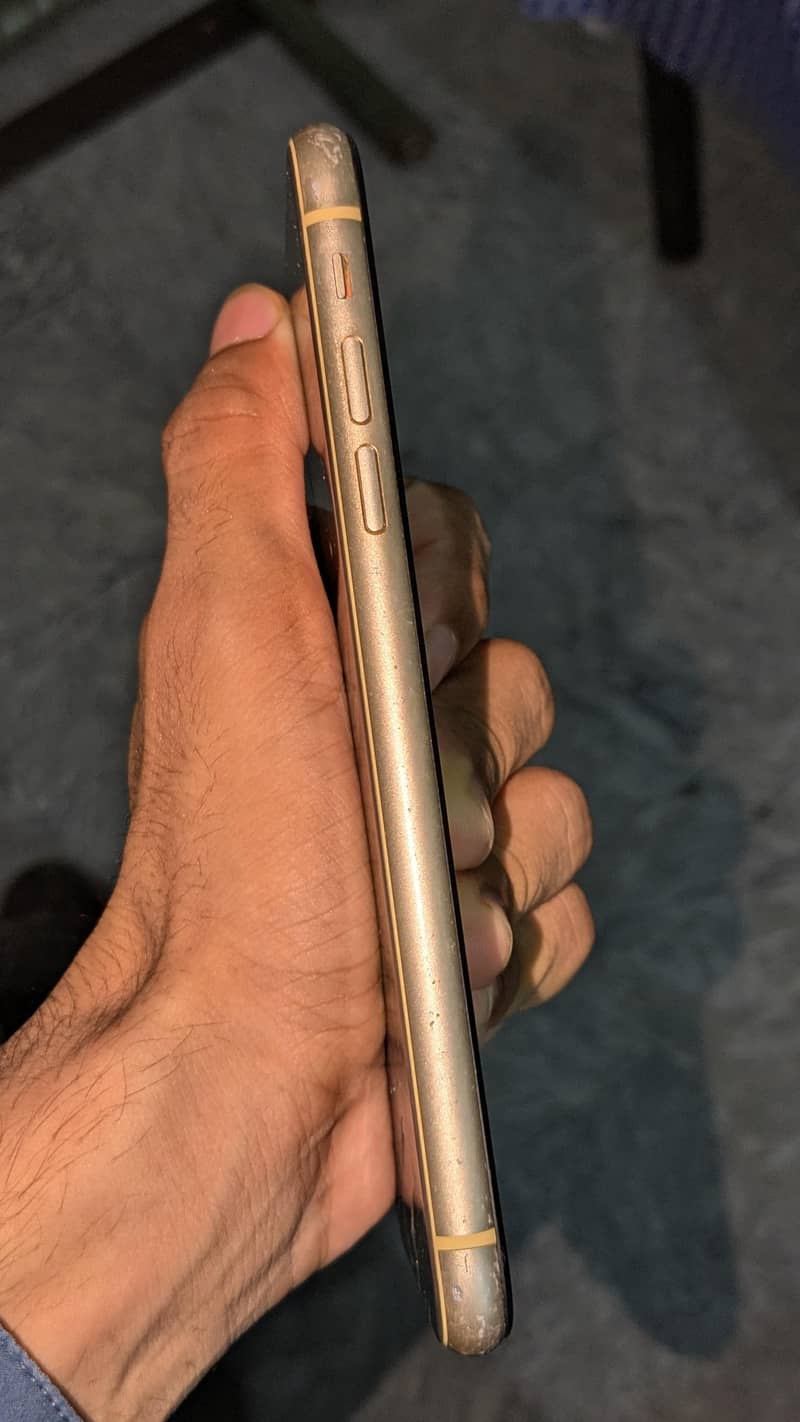 Apple iPhone X 5