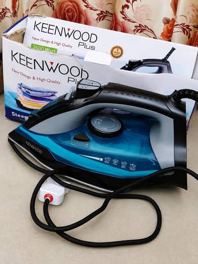 Steam Iron with small water bottle