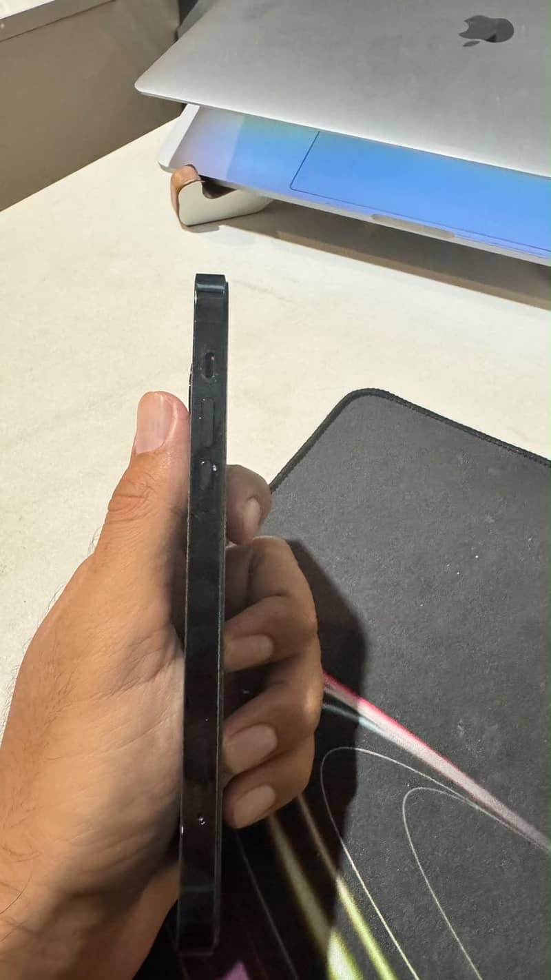 Apple iPhone 12 Pro 1