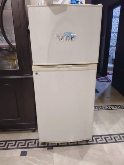 Dawlance medium size fridge