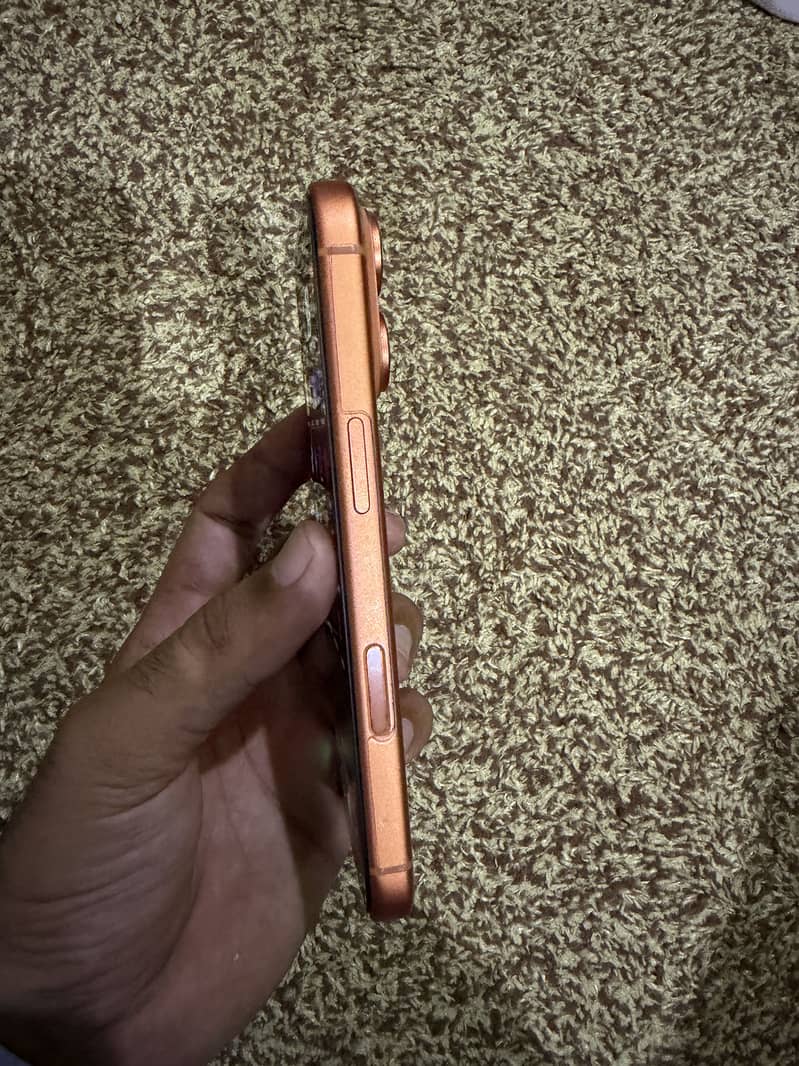 Apple iPhone 17 Pro 4