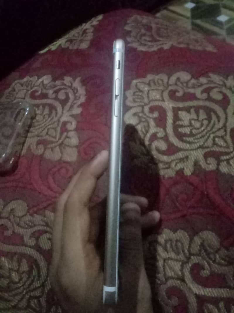 Apple iPhone 6S Plus 3