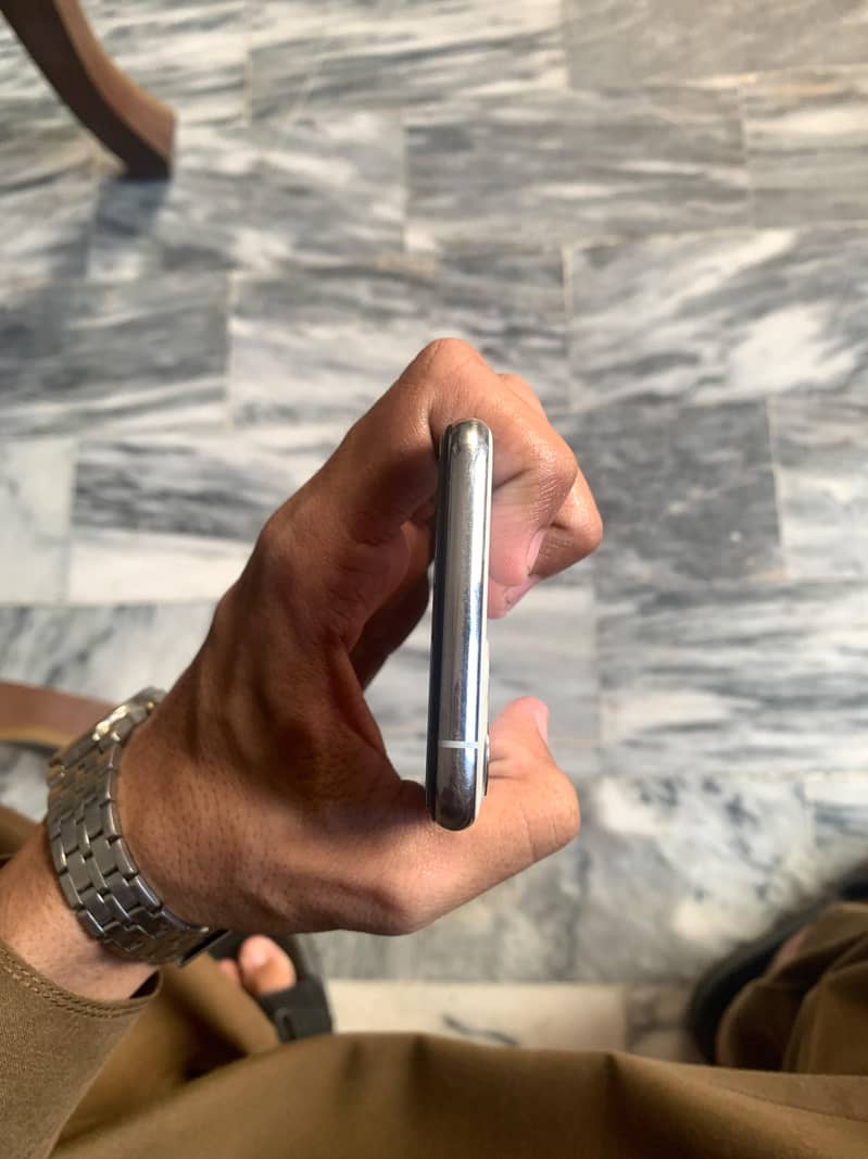 Iphone 11 pro 8
