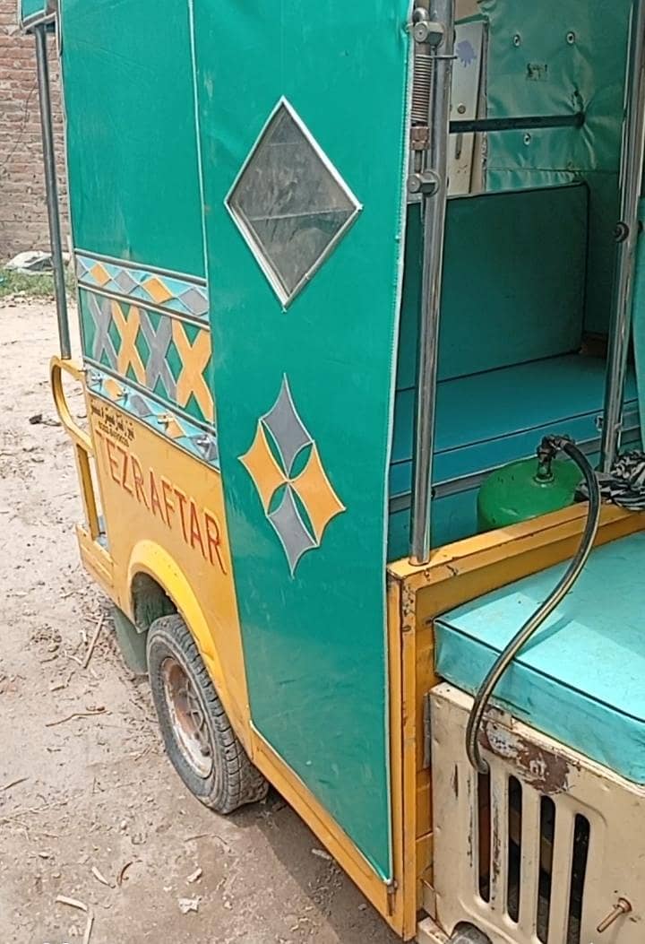 Cng Rickshaws 2