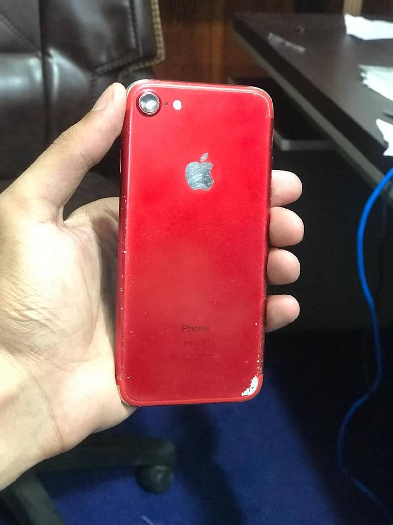Apple iPhone 7 0