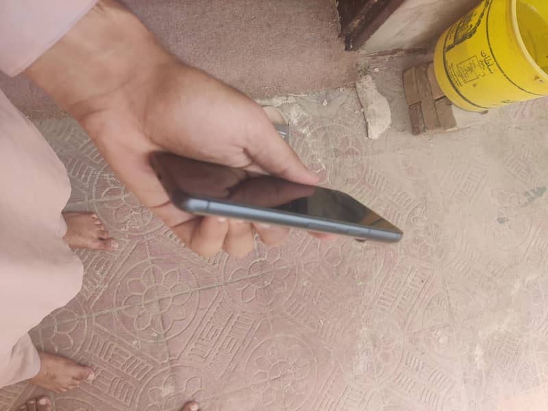 Google Pixel 8 6