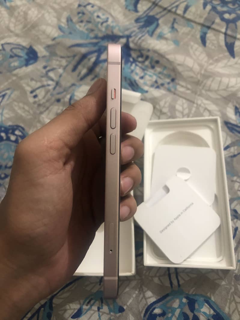 Apple iPhone 13 1