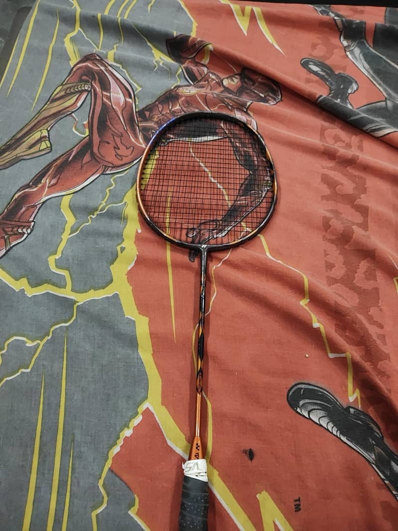 badminton racket 0