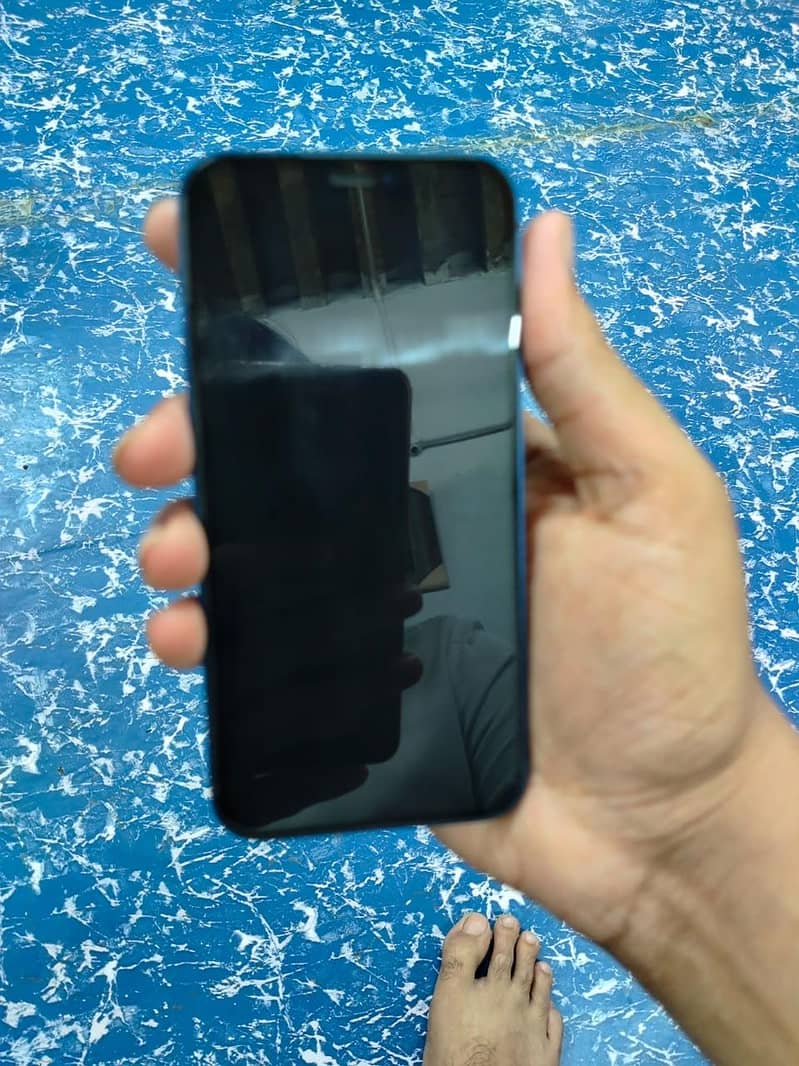 Apple iPhone 12 mini 1