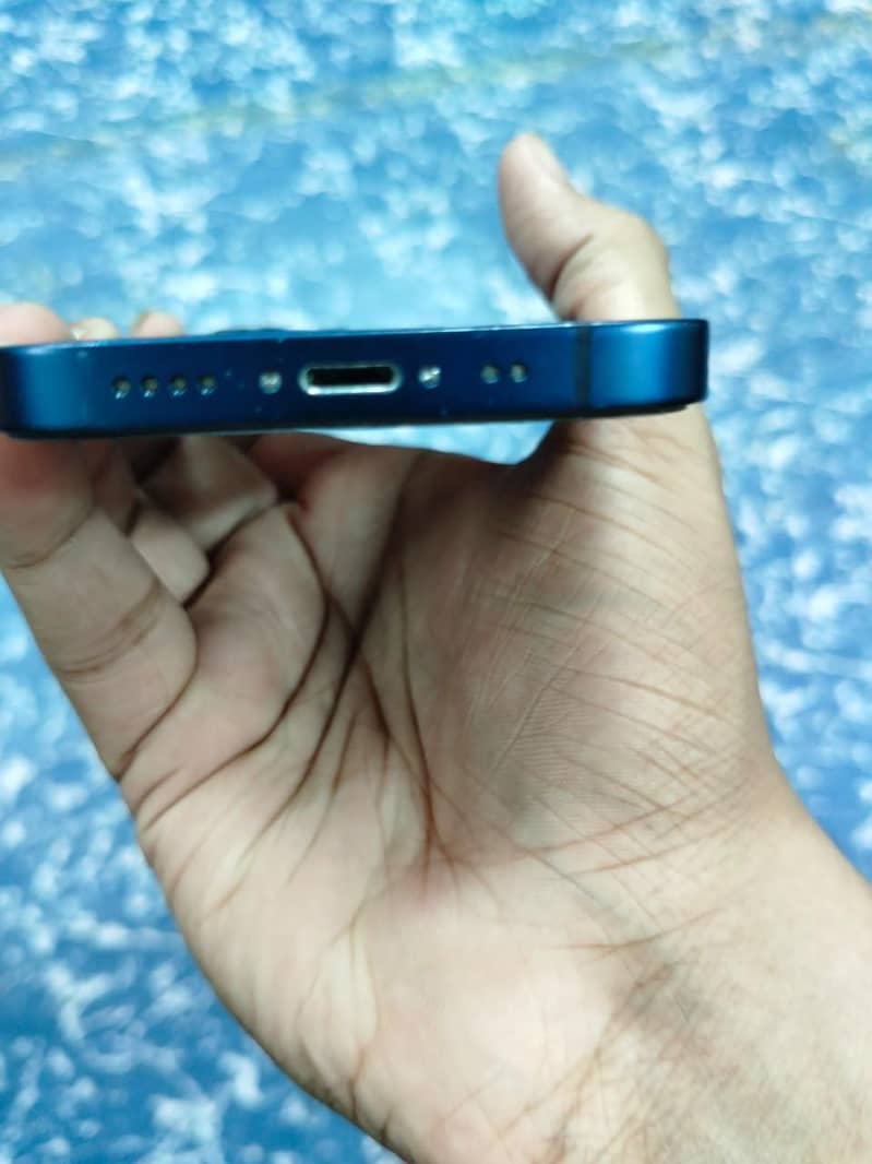 Apple iPhone 12 mini 3