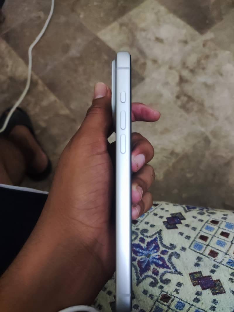 iPhone 17 Pro Max 5