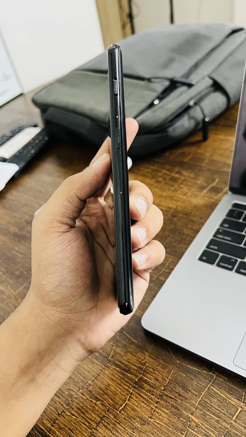 One Plus 6T 4