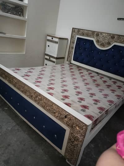 Double bed, dressing table and mirror, 2 side tables, 1 mattress
