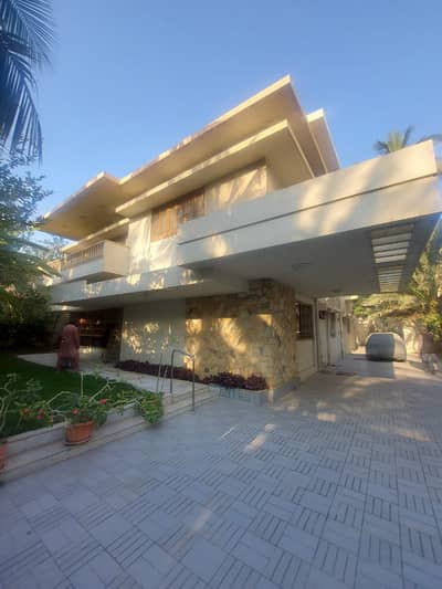 House Available For Sale In PECHS Block 6 Karachi
