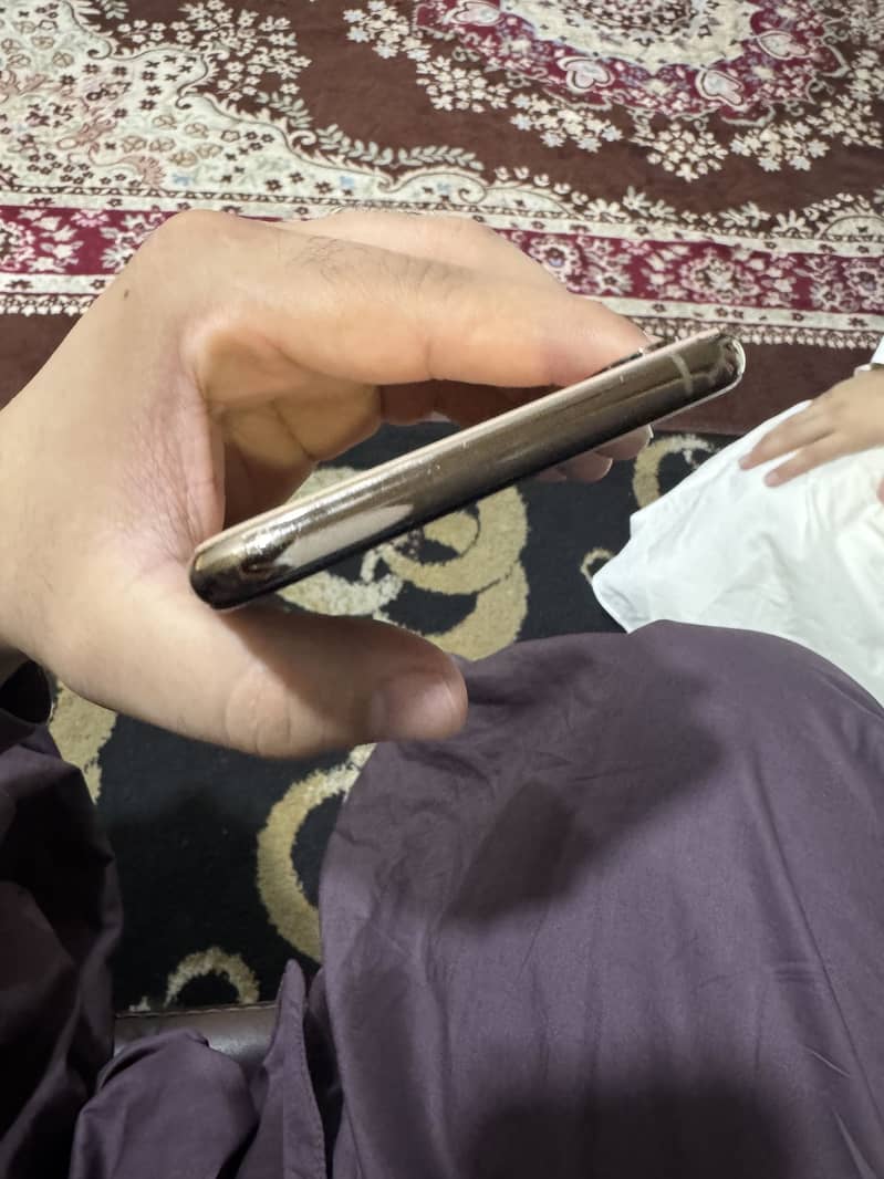 Iphone xs max 0