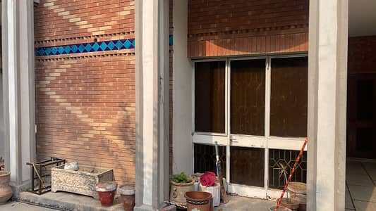 10 Marla Double Storey House Available For Sale