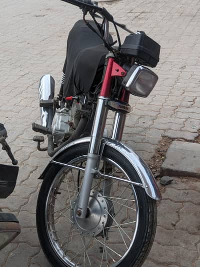 United Ud 125