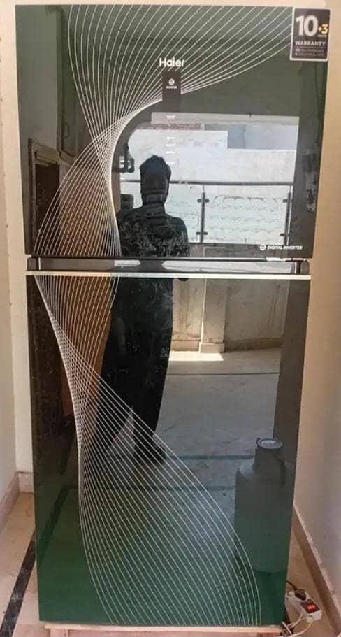 Refrigerator 0