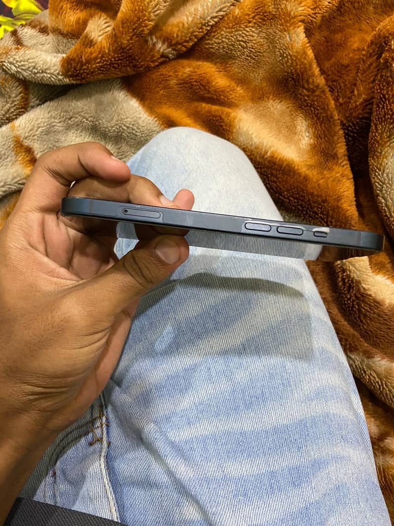 iphone 13 4