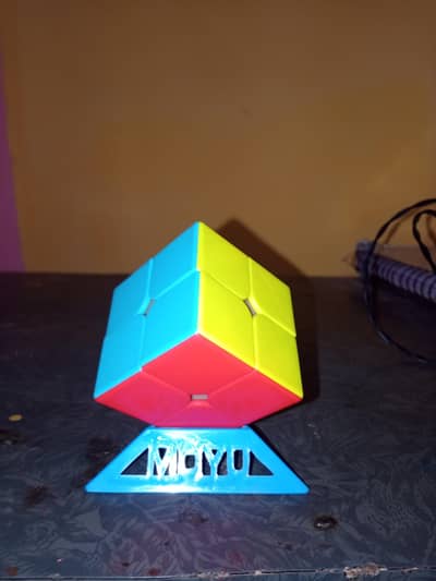 2x2 Rubik's cube with free stand