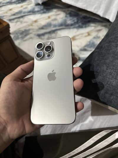 Apple iPhone 15 Pro Max 256 Gb health 89%
