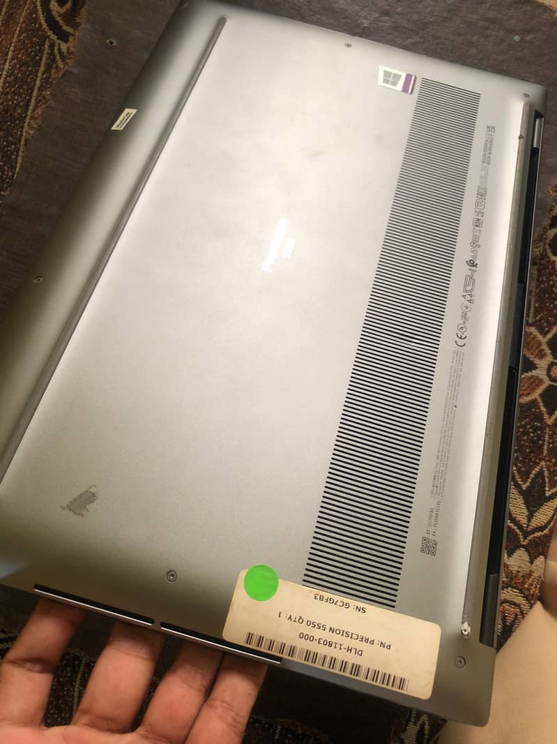 Dell precision 5550 2