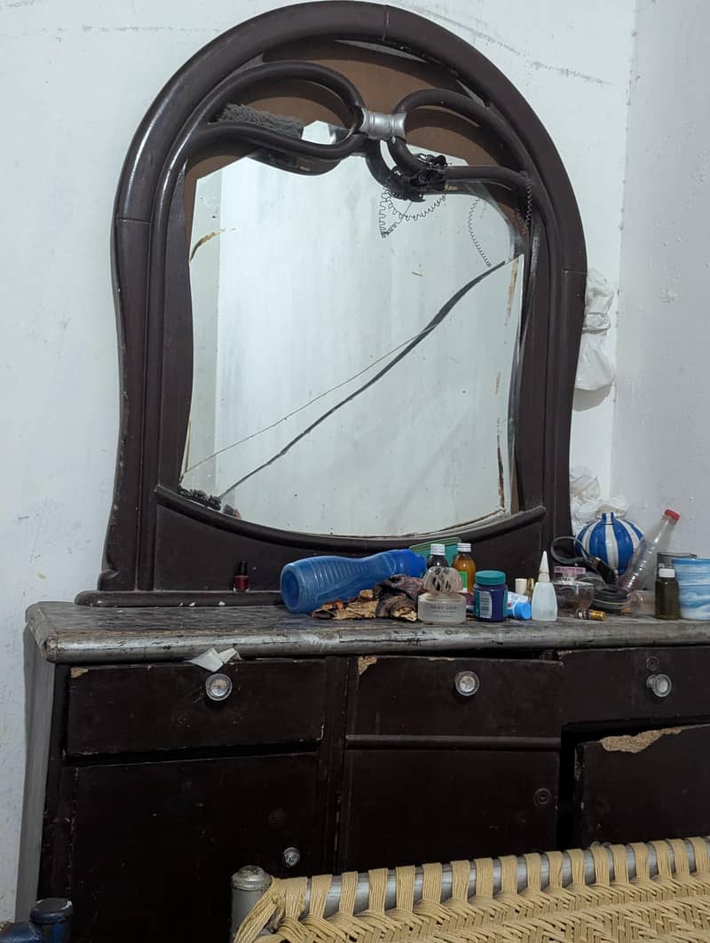 for sell dressing table 0
