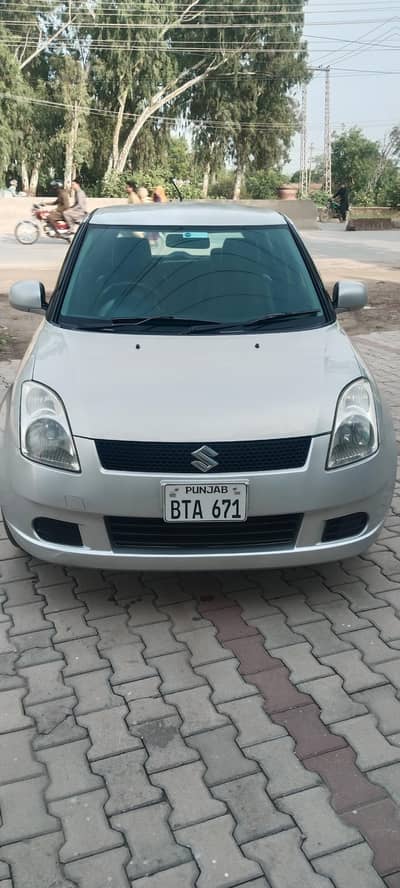 Suzuki swift 2018 model DLX geniune condition brand new condition