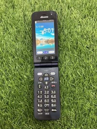 Fujitsu F-02J – PTA Approved 4G LTE Slim & Smart Smartphone