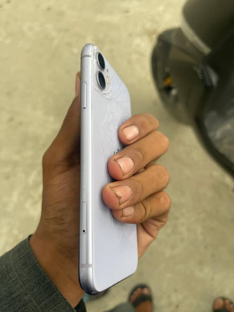 Apple iPhone 11 2