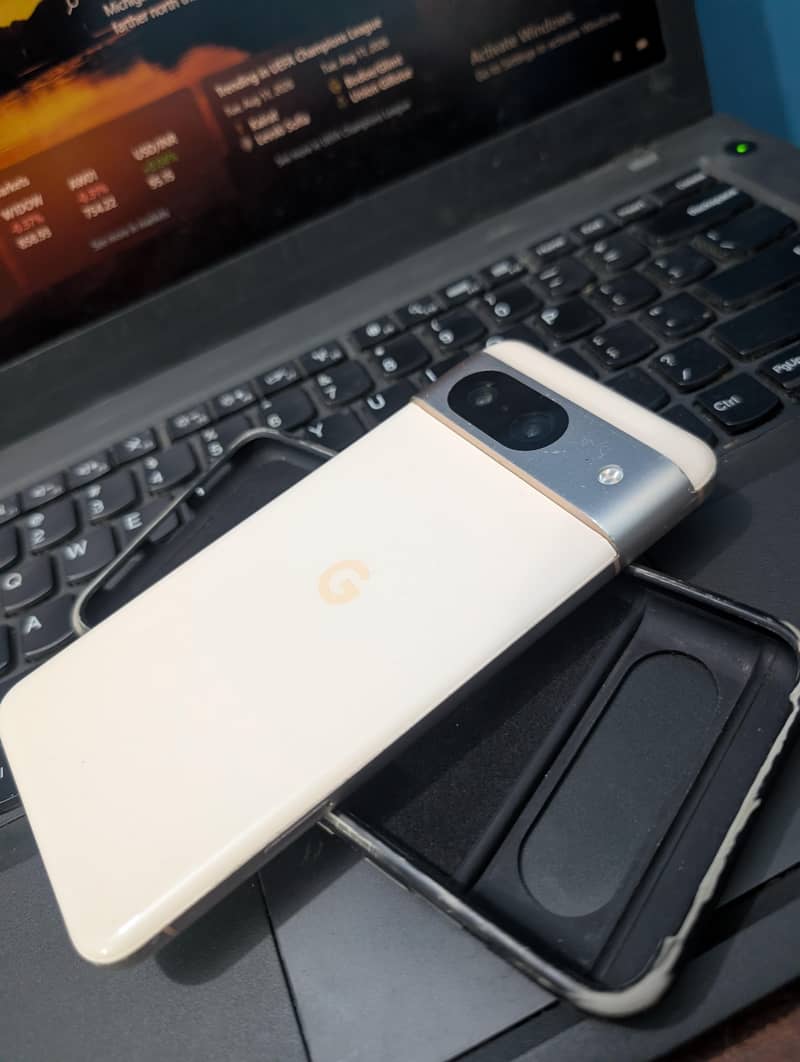Google Pixel 8 3