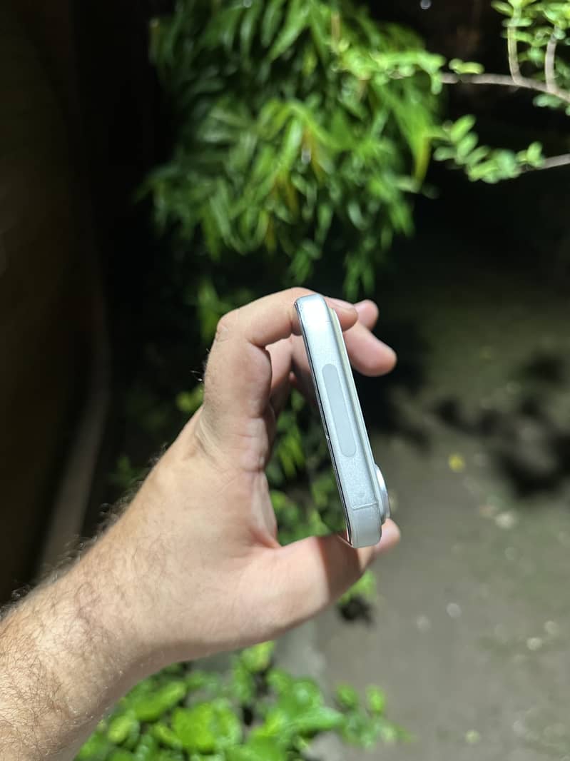 Apple iPhone 17 Pro Max 3