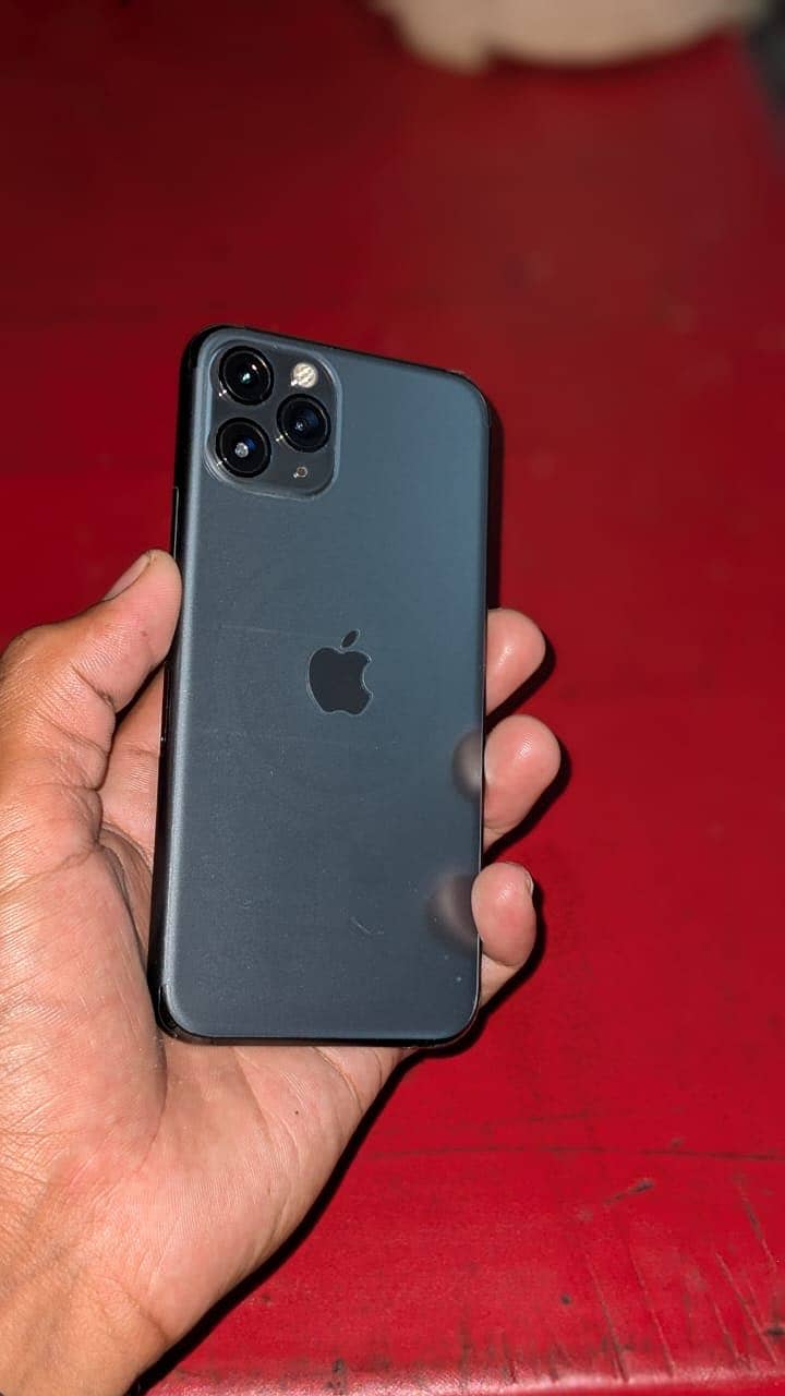 Apple iPhone 11 Pro 8