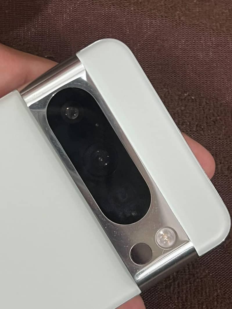 Google Pixel 8 Pro 2
