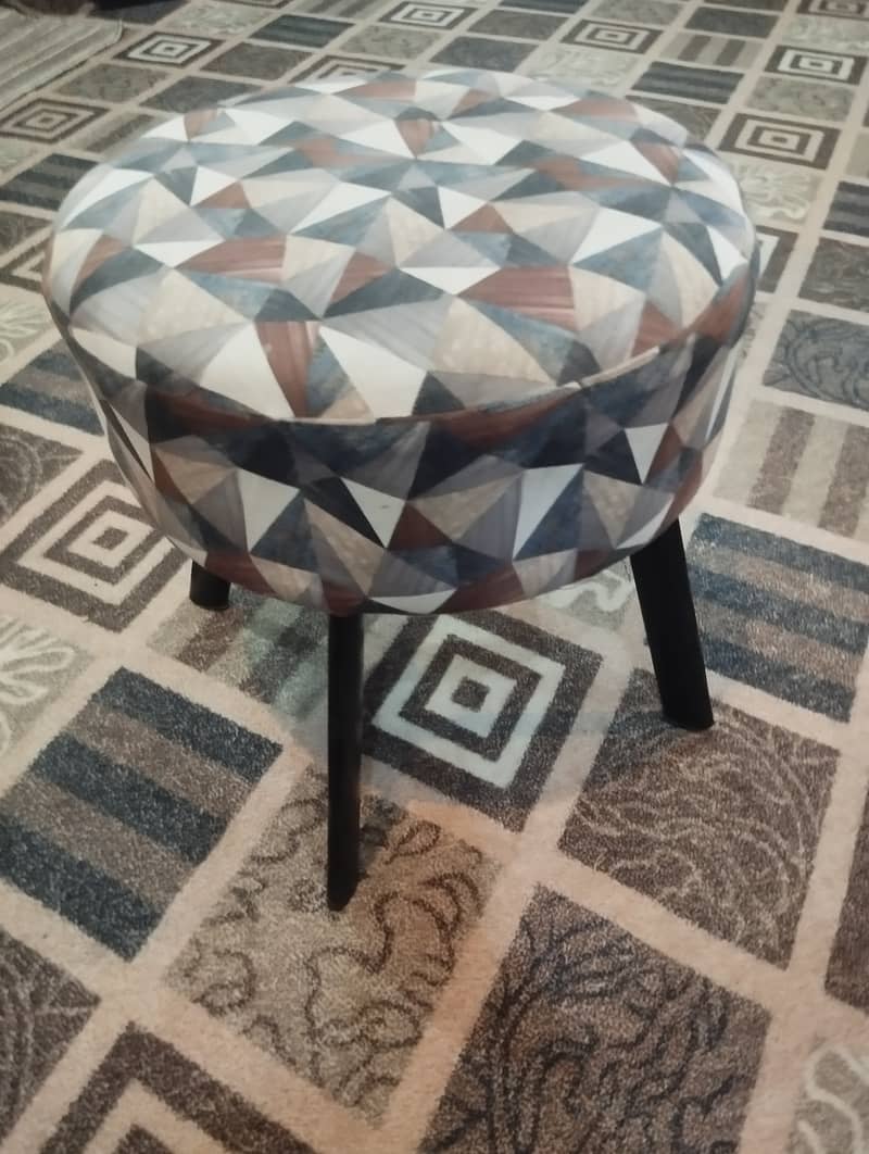 Wall mirror with stool 3