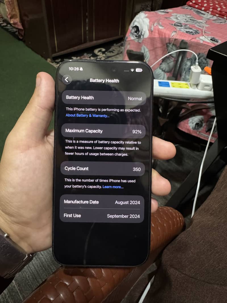 Apple iPhone 16 Pro Max 0