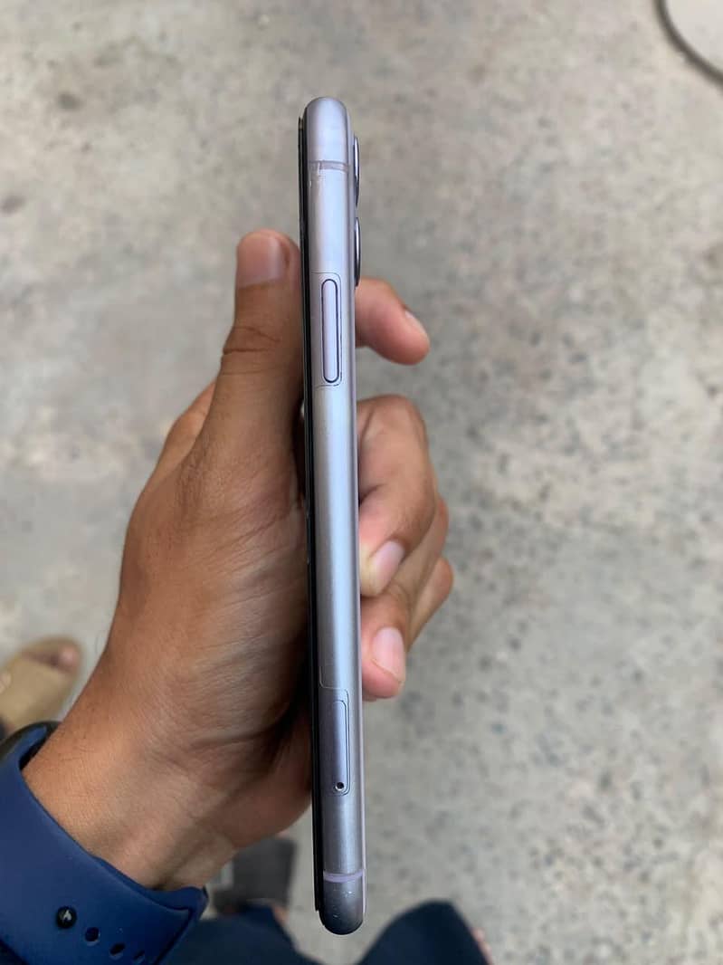 Apple iPhone 11 2