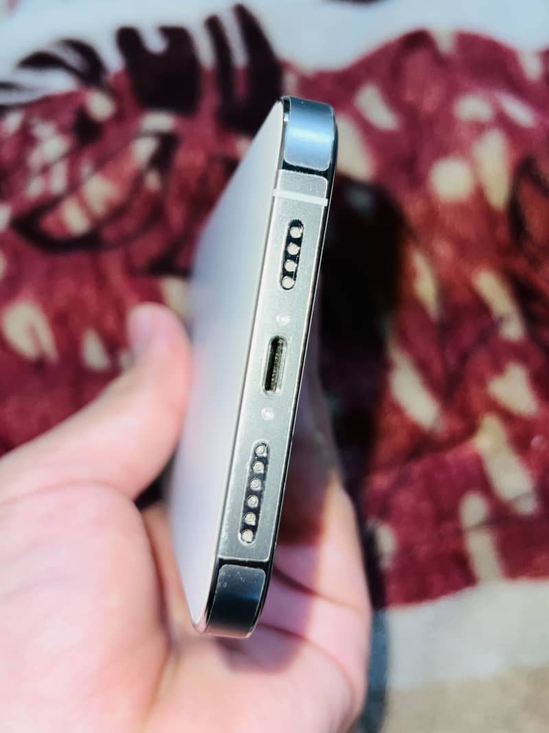 Apple iPhone 13 Pro Max 5
