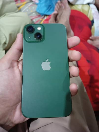 Apple iPhone 13