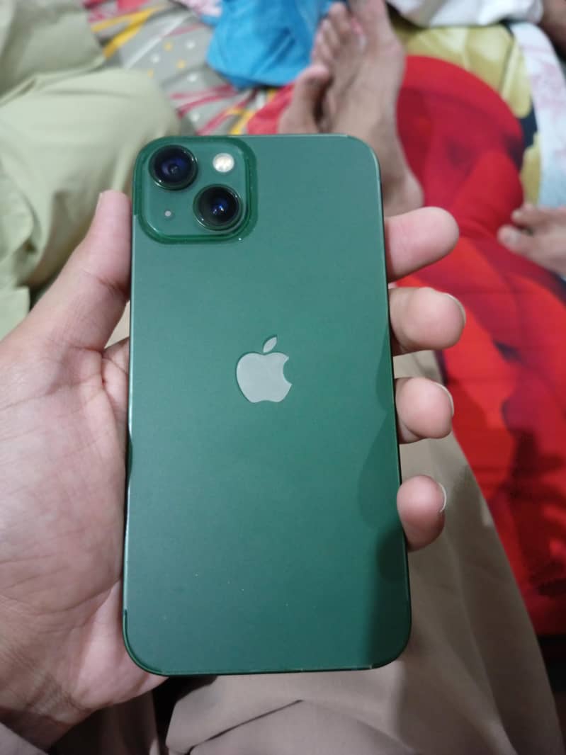 Apple iPhone 13 0