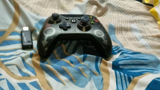 Xbox One X ontroller black