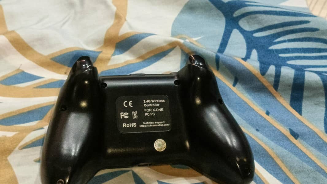 Xbox One X controller black 4