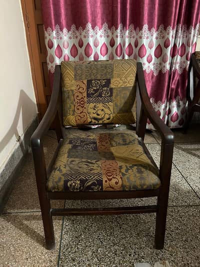 4 Tali wood chairs