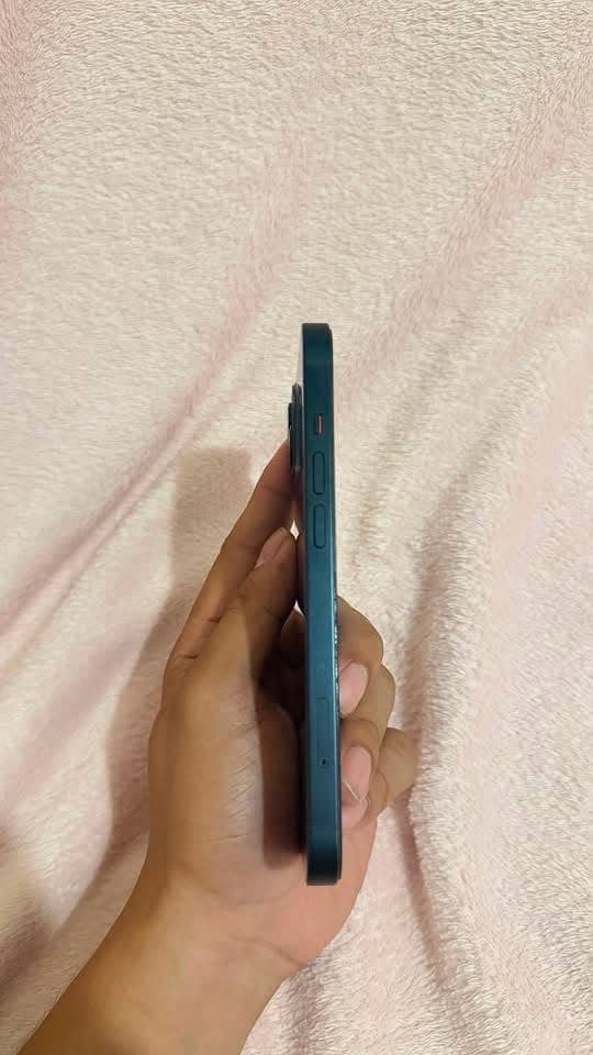 Iphone 13 4