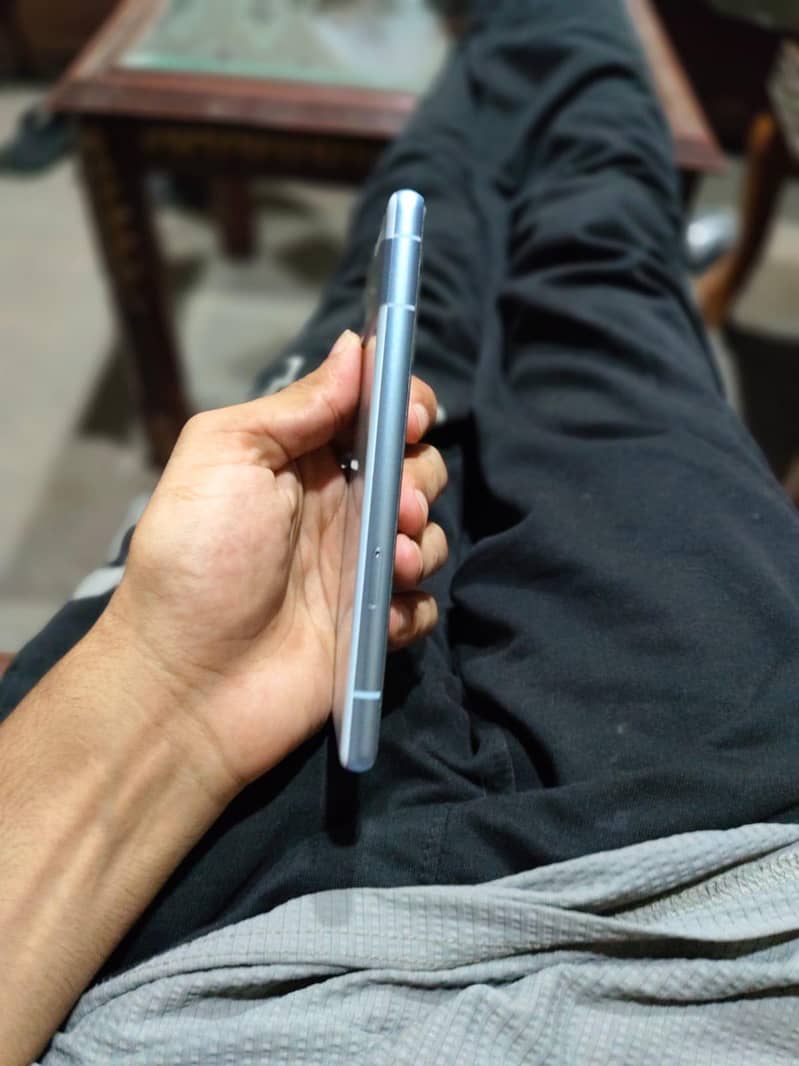 Google Pixel 7a 2