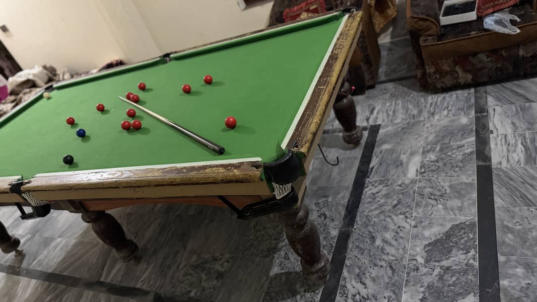 Snoker table 8