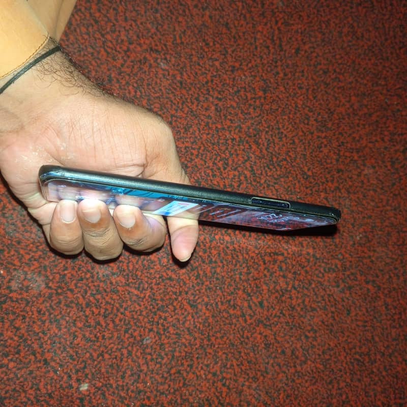 One Plus 7 Pro 3