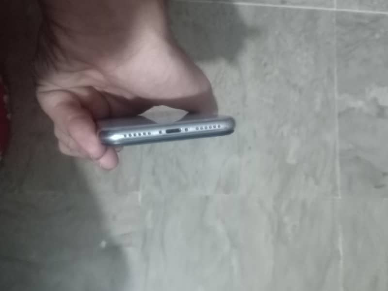 Apple iPhone X 5