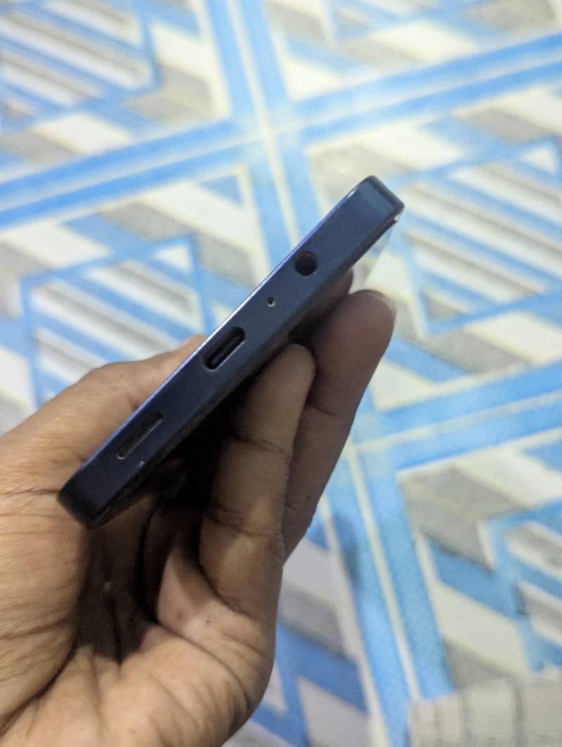 Samsung  A06 (complete box) 3